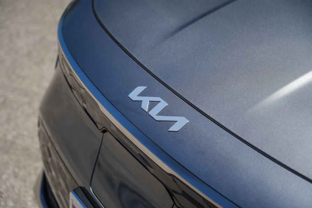 Used 2024 Kia Niro Wind FWD video 3