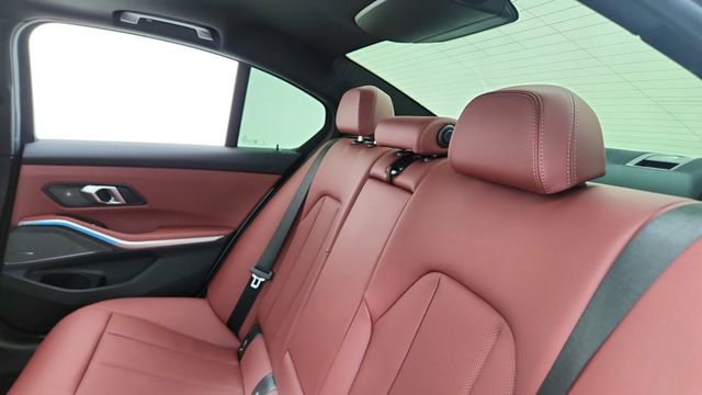 Used 2025 BMW M340i RWD image 29