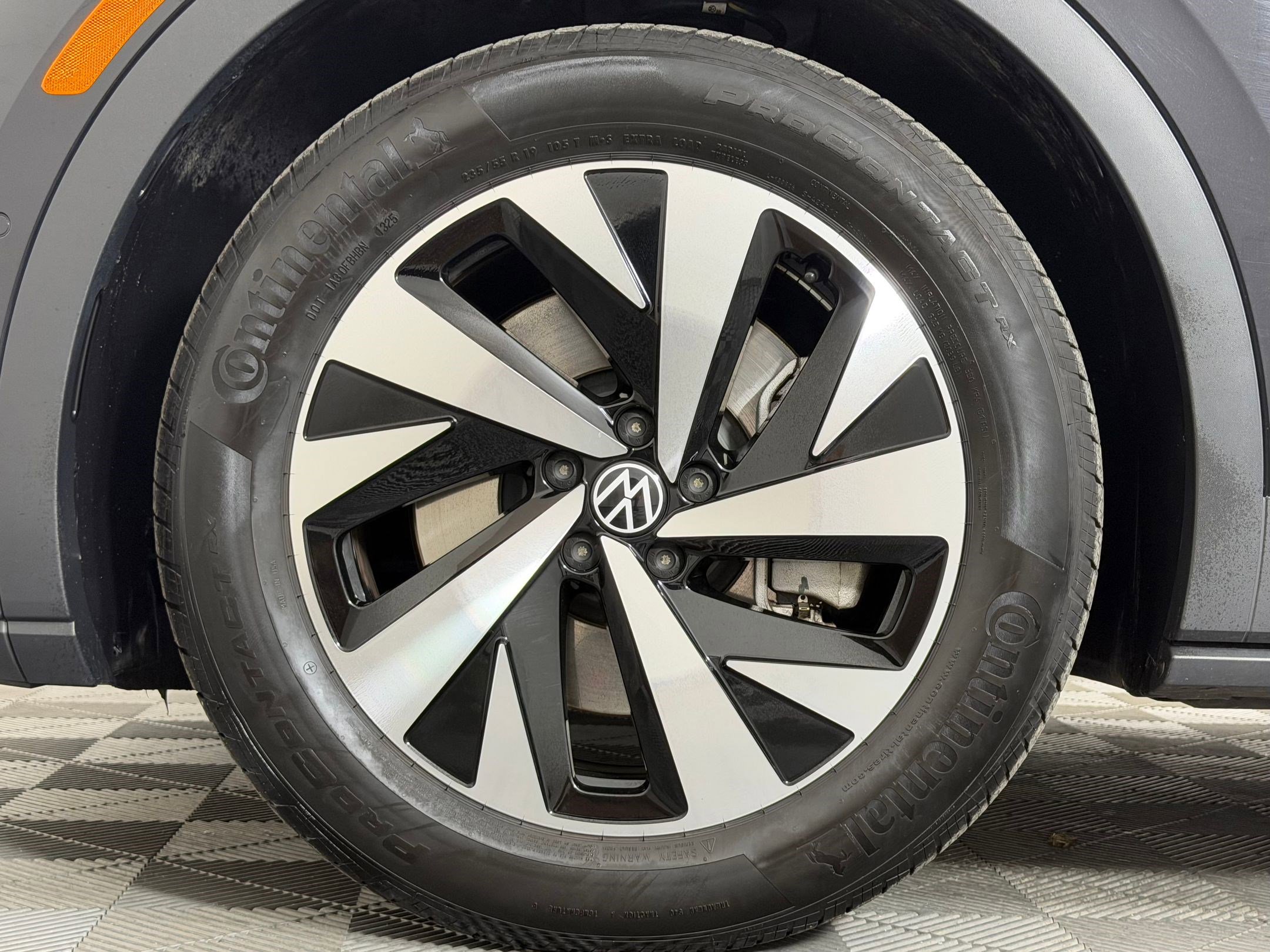 Used 2025 Volkswagen ID.4 Pro image 12