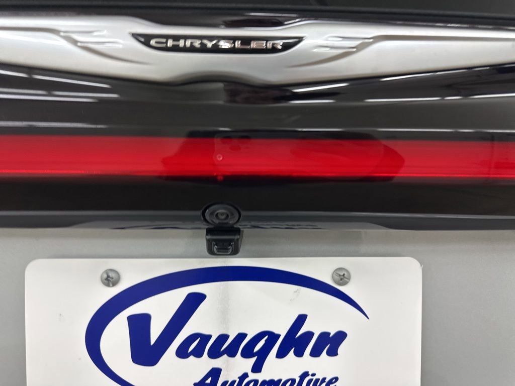 New 2026 Chrysler Pacifica Limited image 14