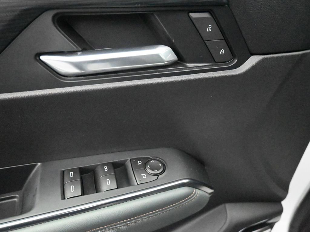 Used 2026 GMC Acadia AT4 image 27