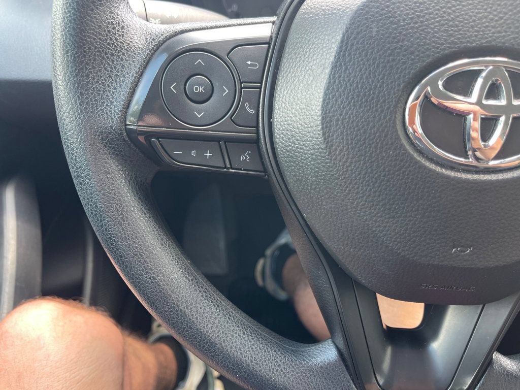 Used 2025 Toyota Corolla LE FWD image 15