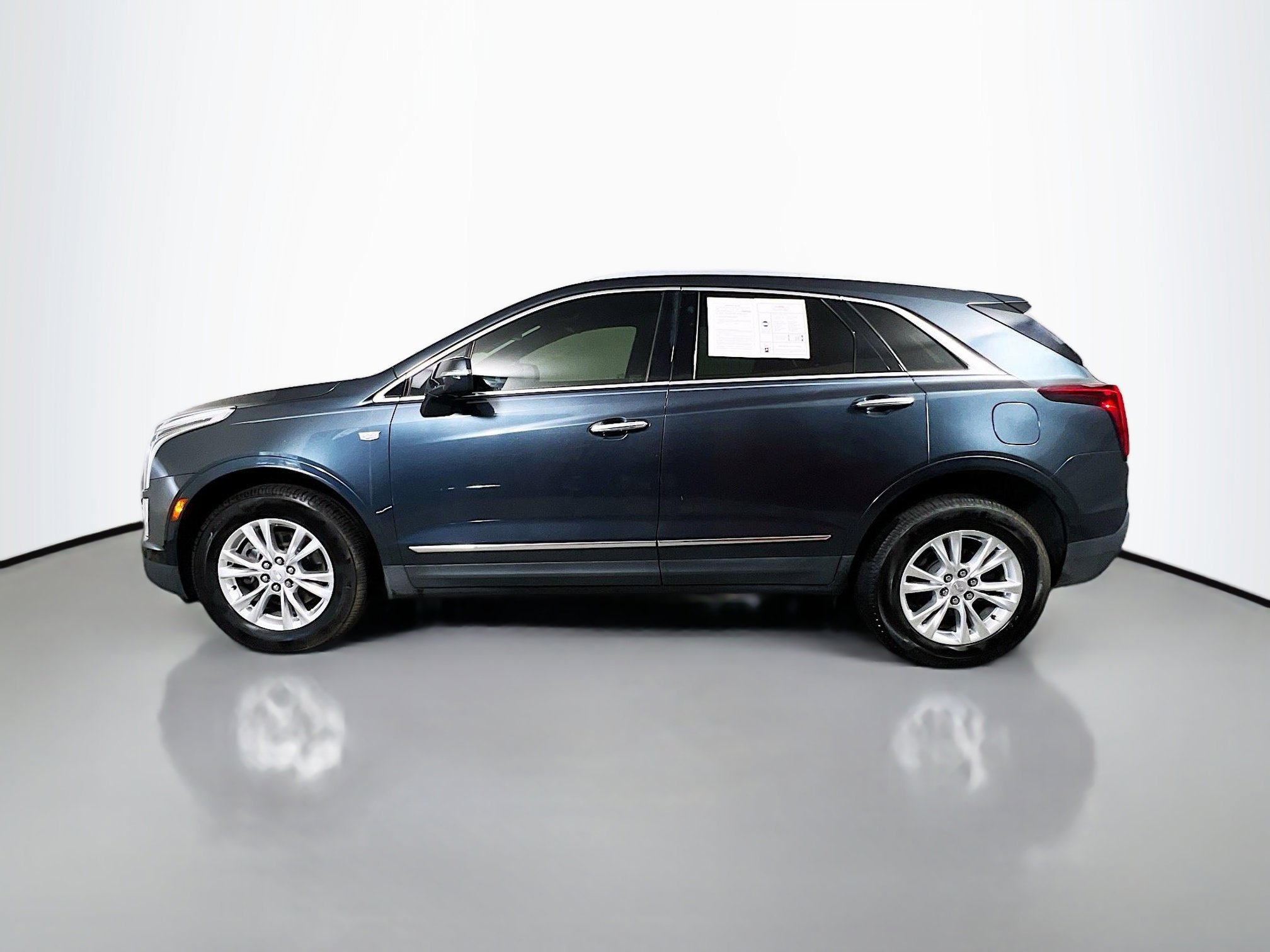 Used 2020 Cadillac XT5 Luxury w/ LPO, Floor Liner Package FWD image 9