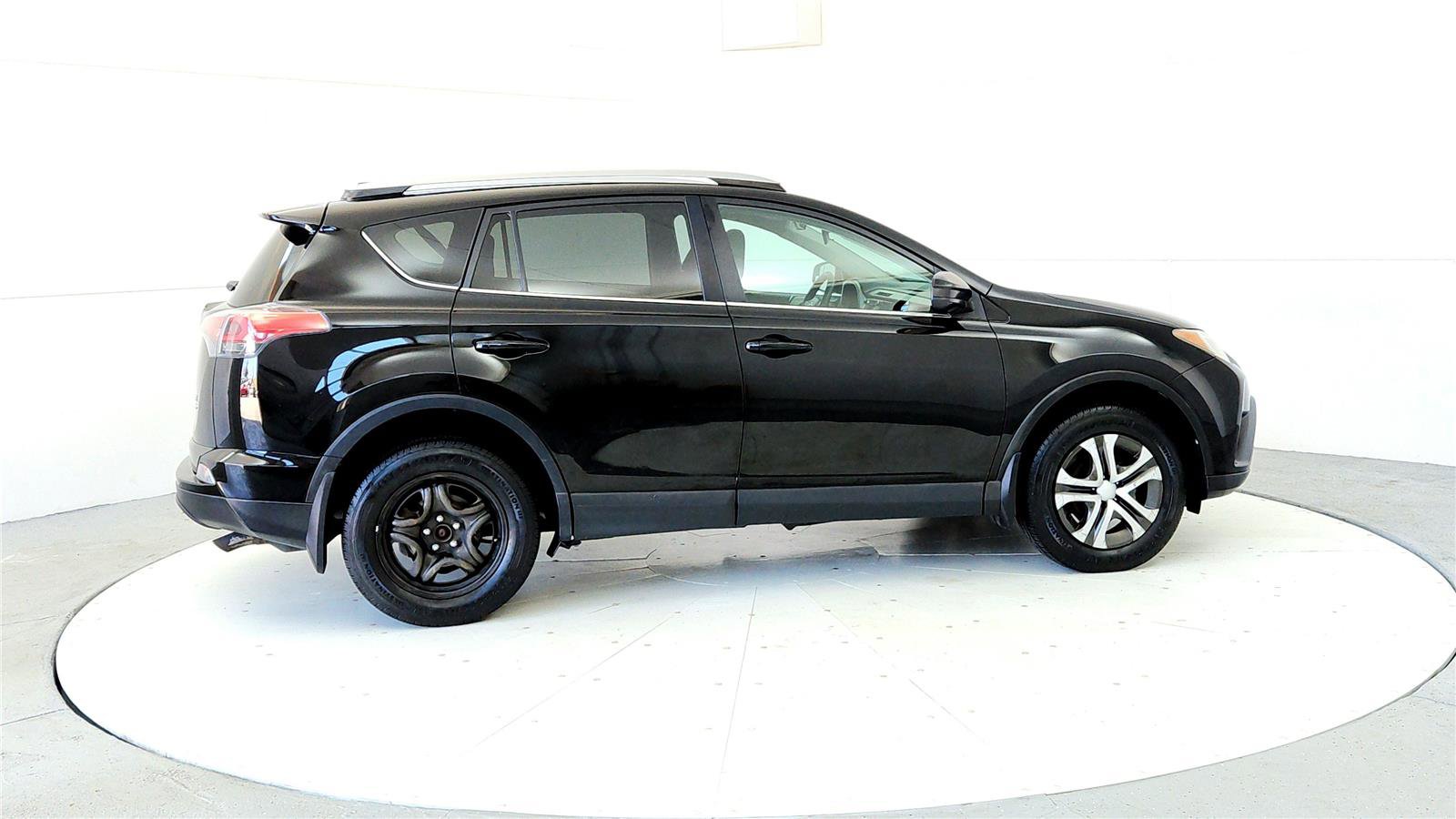 Used 2017 Toyota RAV4 LE w/ All Weather Liner Package AWD/4WD image 6