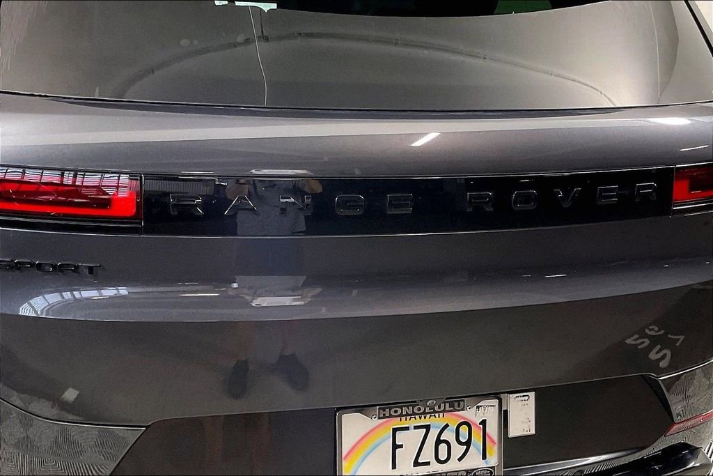 Used 2025 Land Rover Range Rover Sport Dynamic SE image 31