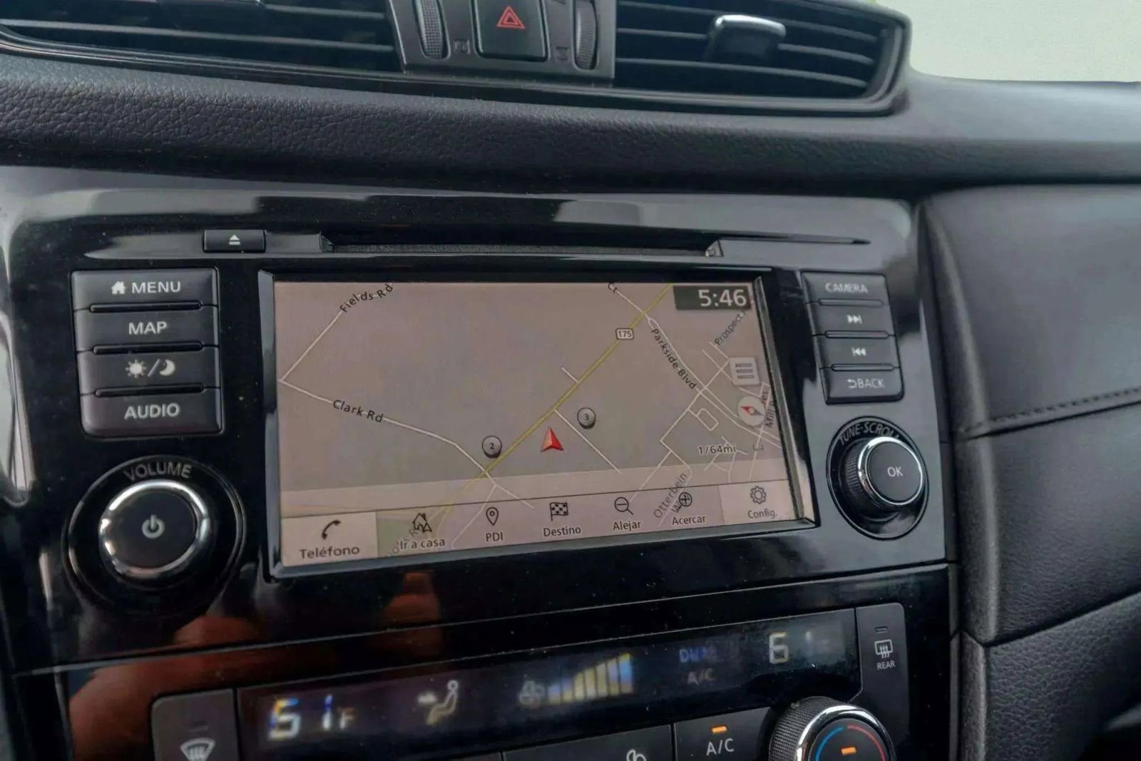 Used 2019 Nissan Rogue SV w/ Premium Package image 27