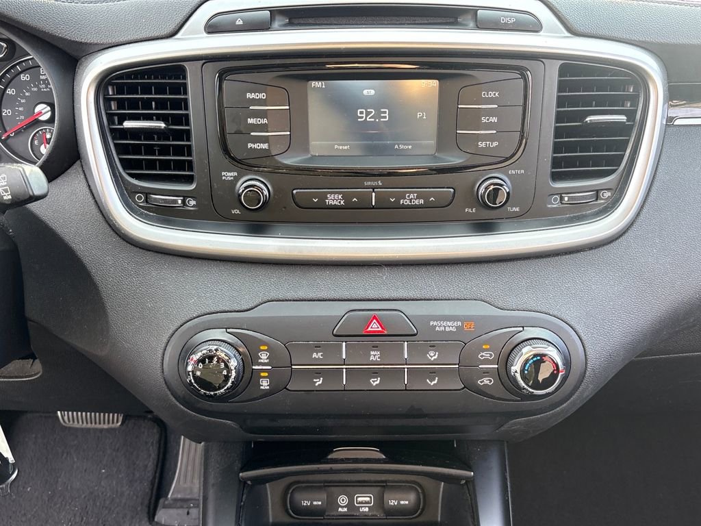 Used 2017 Kia Sorento LX image 23