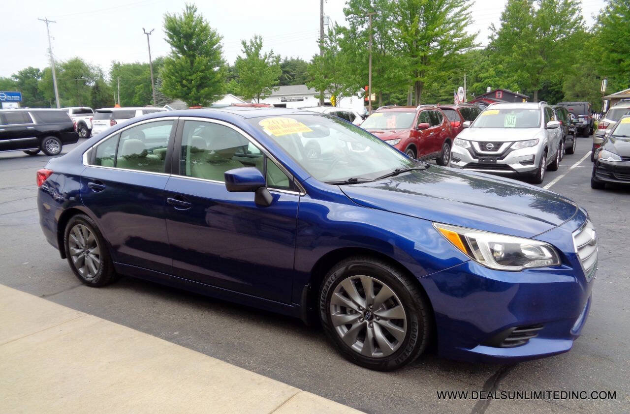 Used 2017 Subaru Legacy 2.5i Premium w/ Moonroof Package AWD/4WD image 2