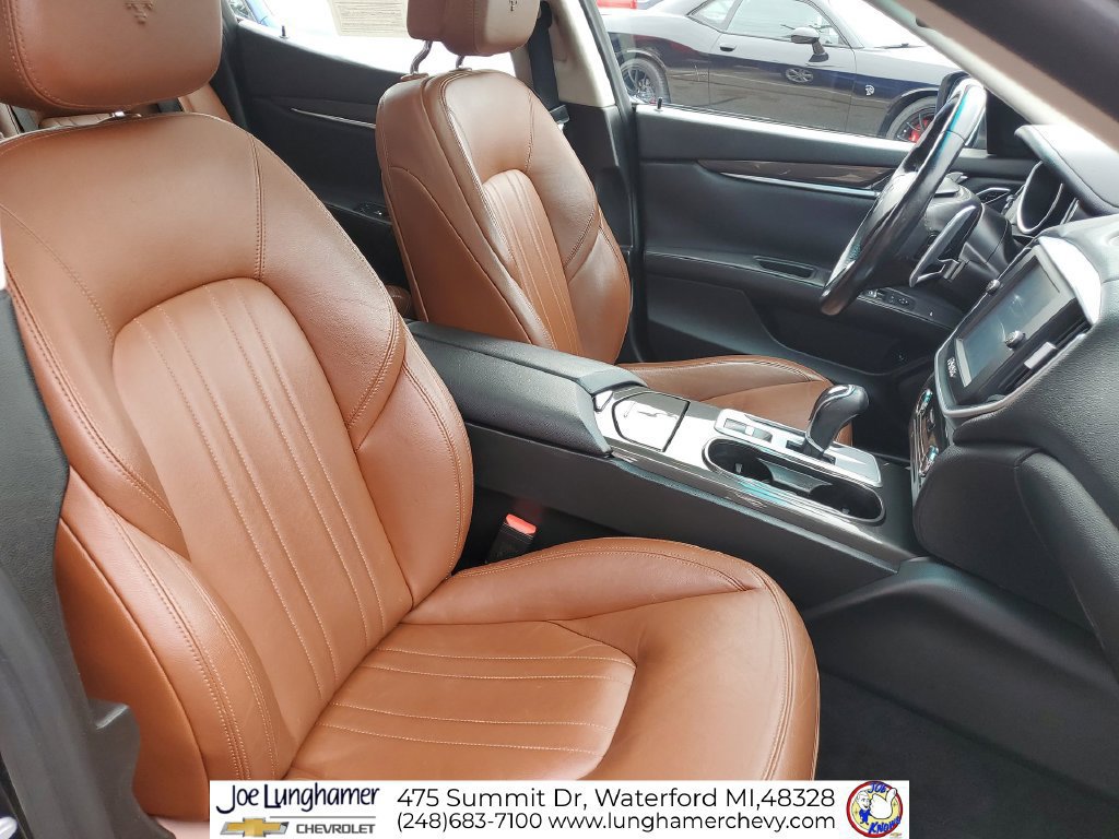 Used 2015 Maserati Ghibli RWD image 28