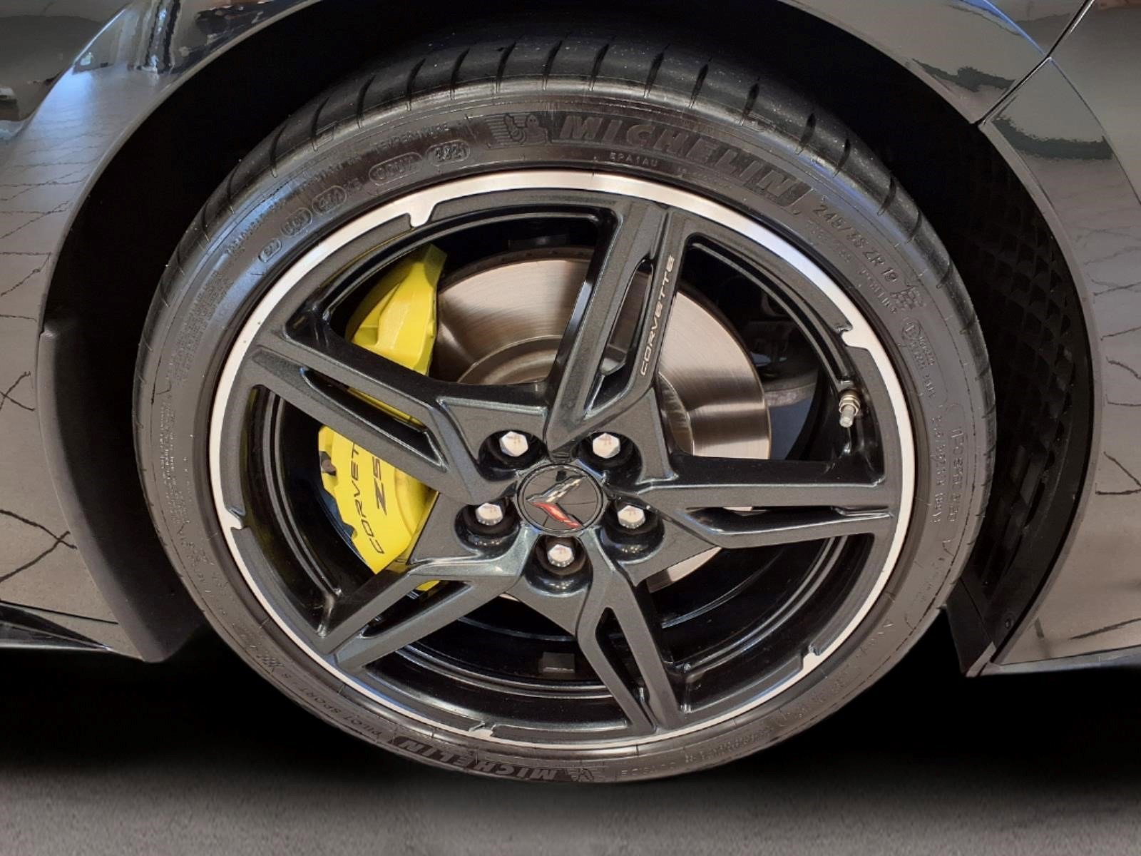 Used 2021 Chevrolet Corvette Stingray Premium Cpe w/ Z51 Performance Package RWD image 8