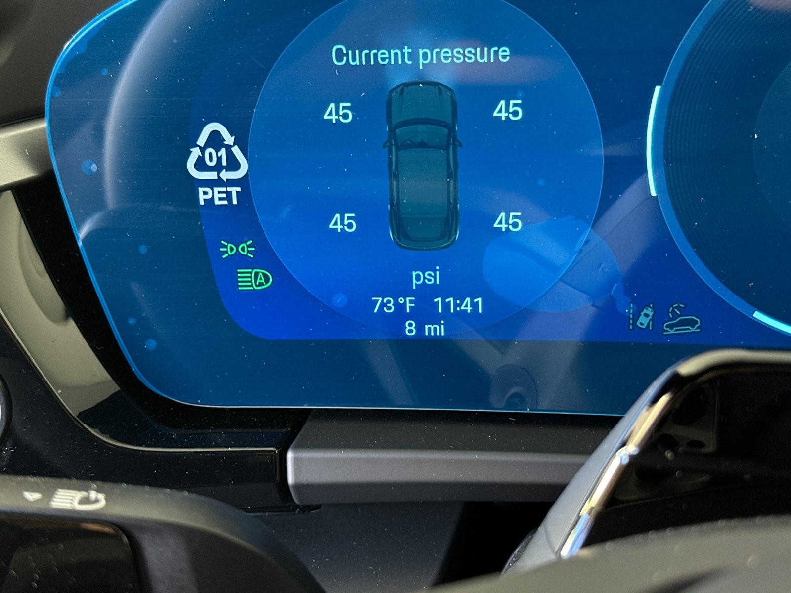 New 2026 Porsche Macan Electric RWD image 32