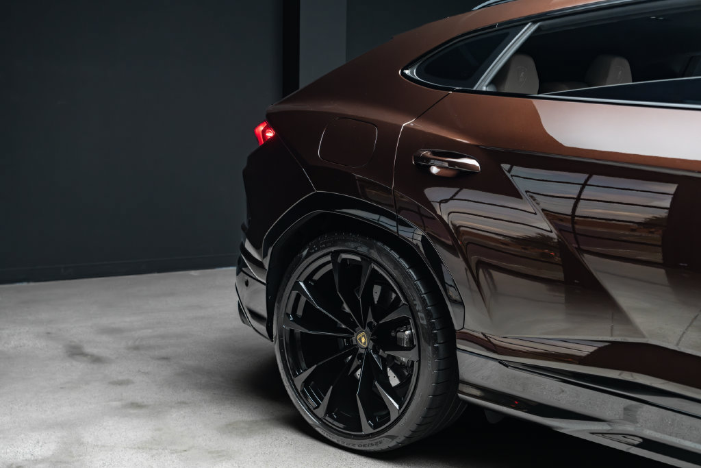 Used 2022 Lamborghini Urus AWD/4WD image 9
