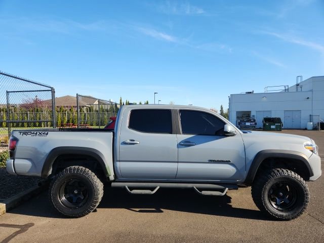Used 2019 Toyota Tacoma TRD Off-Road w/ Technology Package image 3