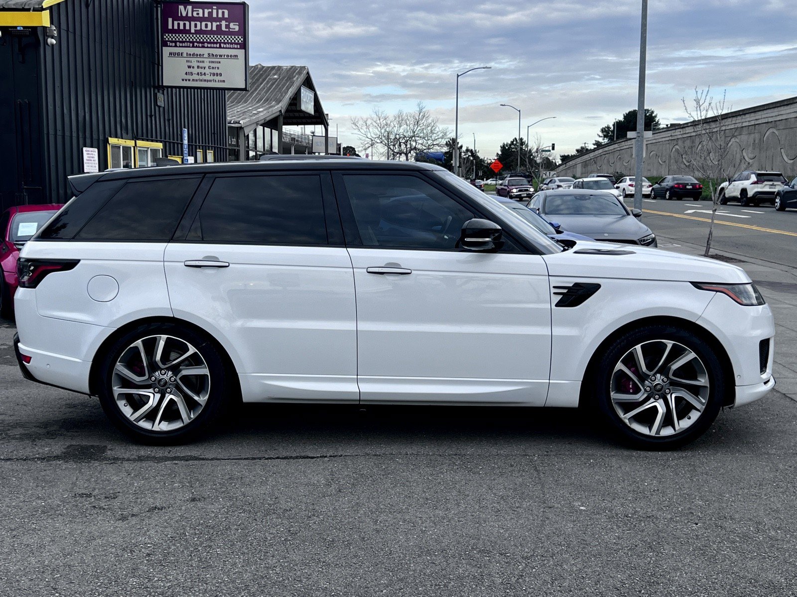 Used 2018 Land Rover Range Rover Sport HSE Dynamic image 5