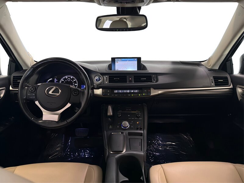 Used 2016 Lexus CT 200h w/ Navigation Package FWD image 20