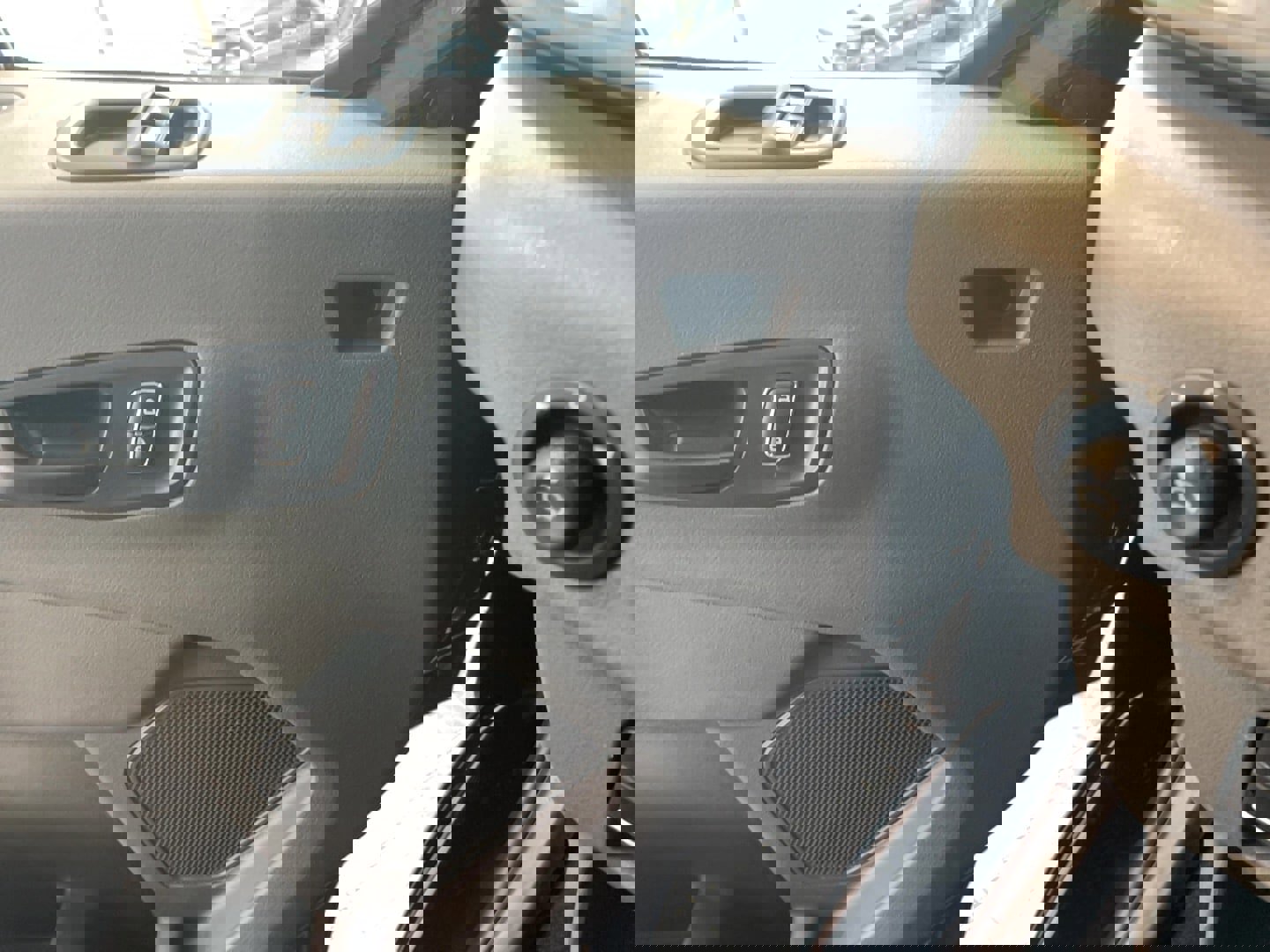 Used 2022 Ford Transit 250 image 11