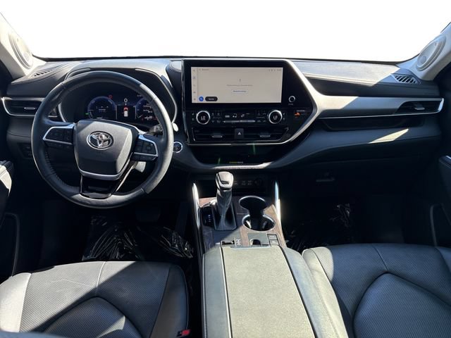 Used 2023 Toyota Highlander Limited AWD/4WD image 14