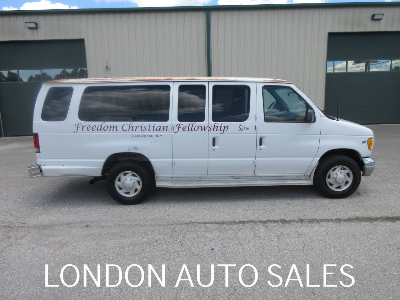 Used 2001 Ford E-350 and Econoline 350 XLT RWD image 6