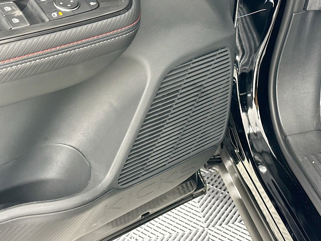 New 2026 Nissan Kicks SR w/ Cold Weather Package image 25