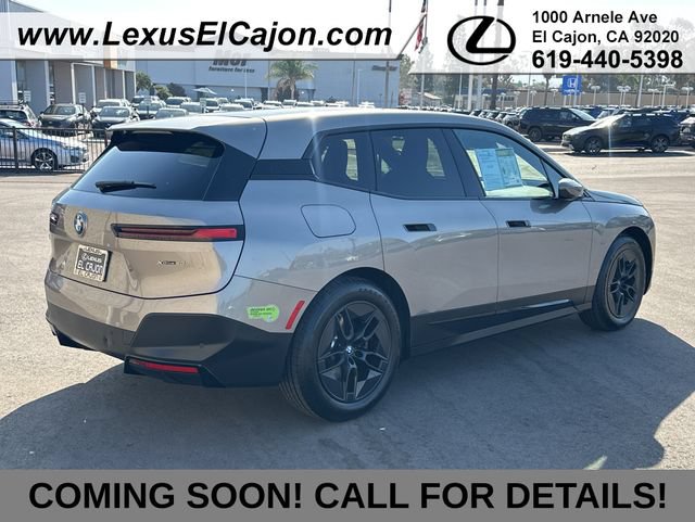 Used 2023 BMW iX xDrive50 w/ Premium Package AWD/4WD image 6