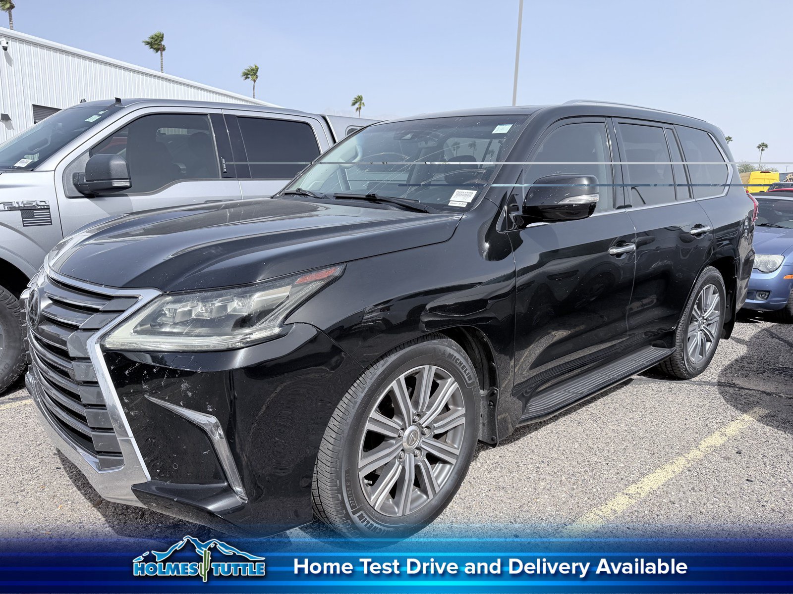 Used 2017 Lexus LX 570 4WD w/ Luxury Package image 1