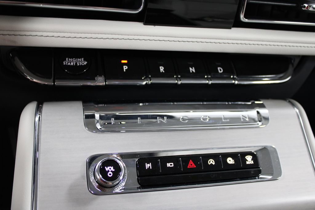New 2025 Lincoln Aviator Reserve w/ Luxury Package image 37