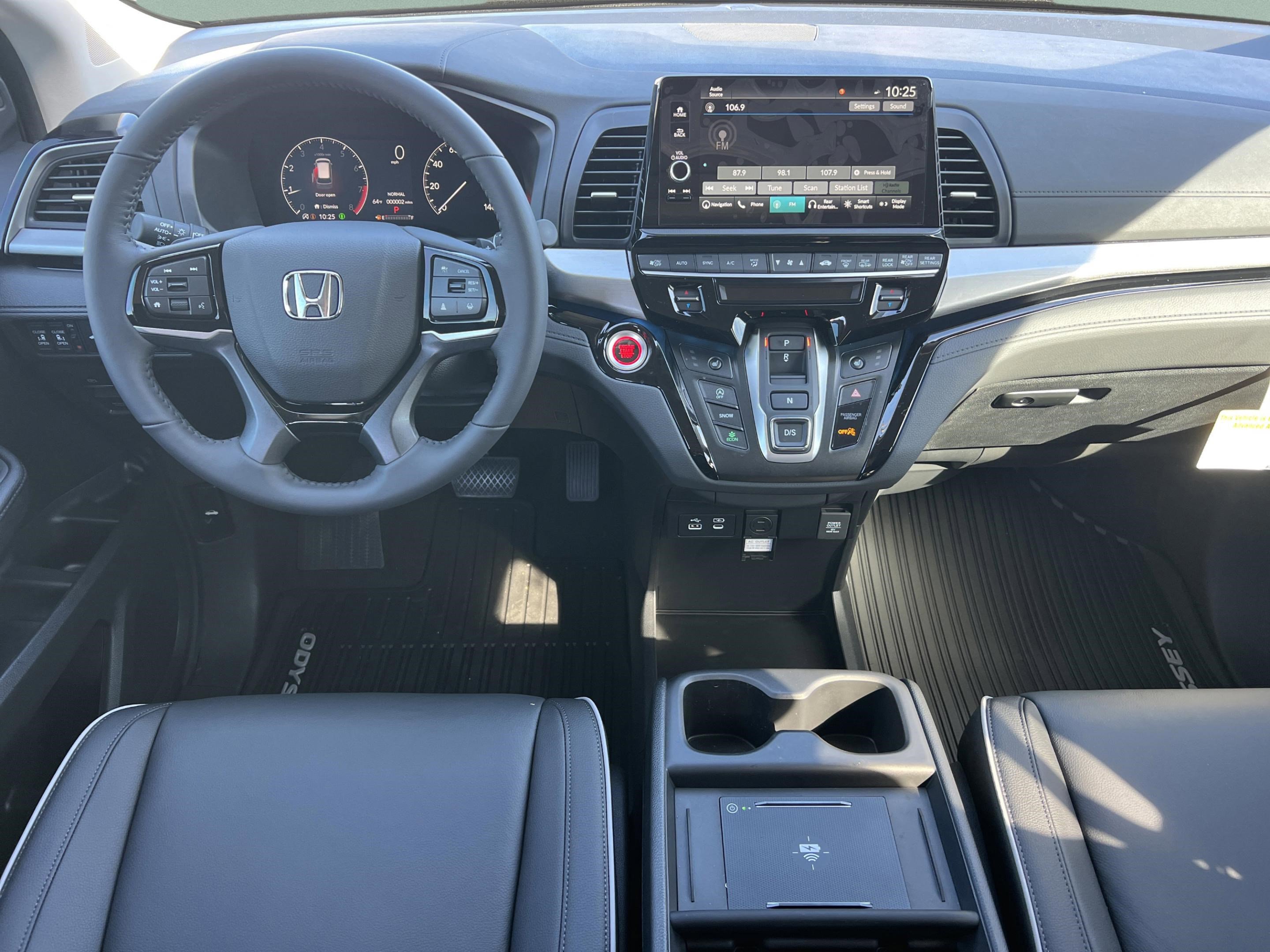New 2026 Honda Odyssey Touring image 9