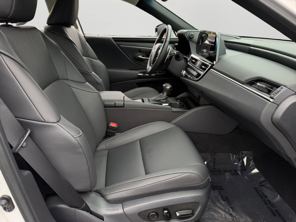 Certified 2025 Lexus ES 300h w/ Premium Package FWD image 8