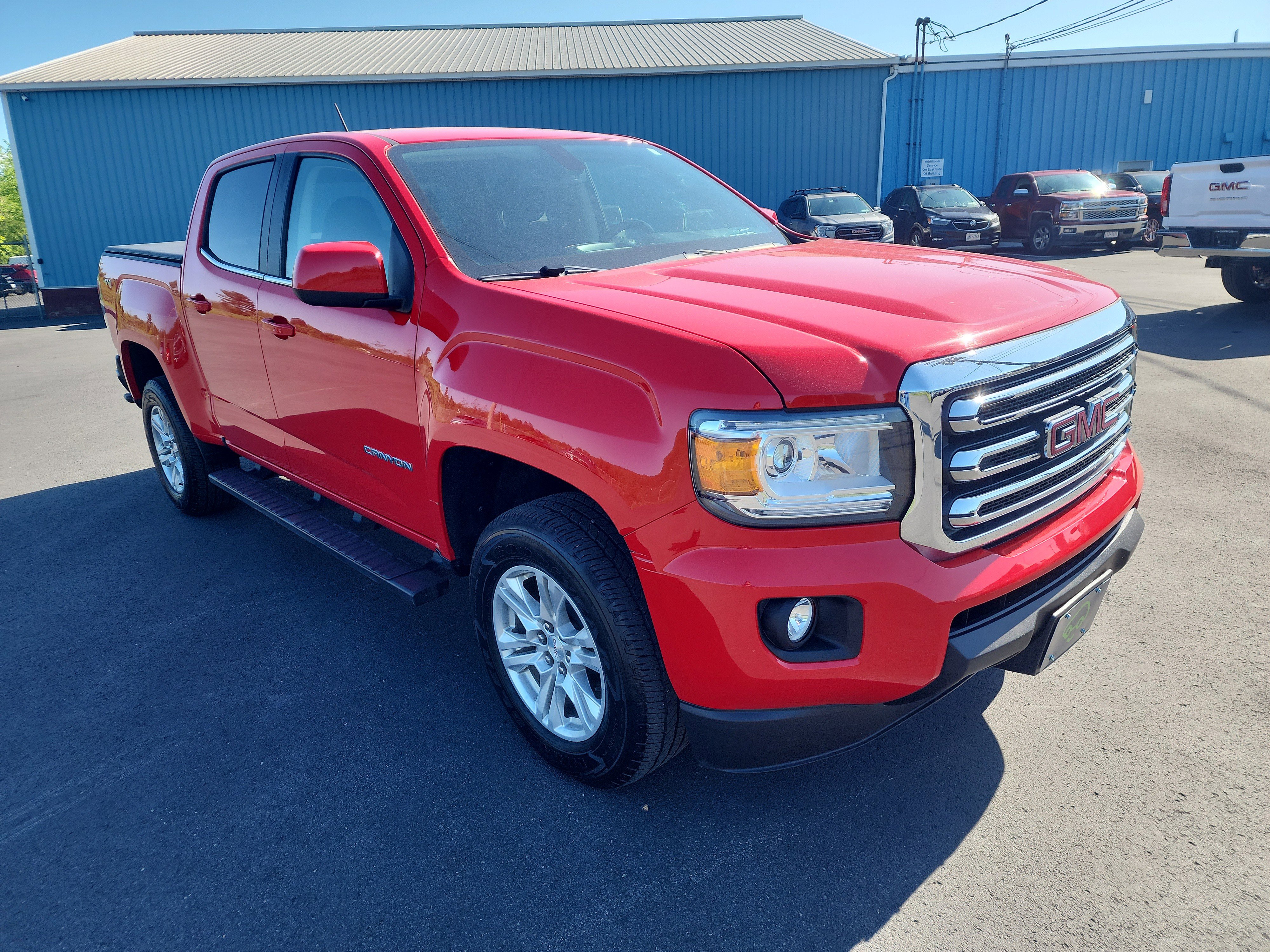 Used 2019 GMC Canyon SLE w/ Trailering Package AWD/4WD image 2
