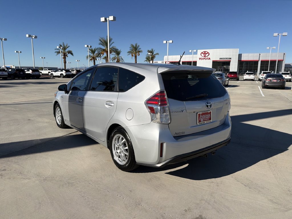 Used 2015 Toyota Prius V Four FWD image 7