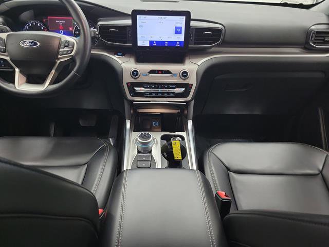 Used 2023 Ford Explorer XLT w/ Equipment Group 202A image 15