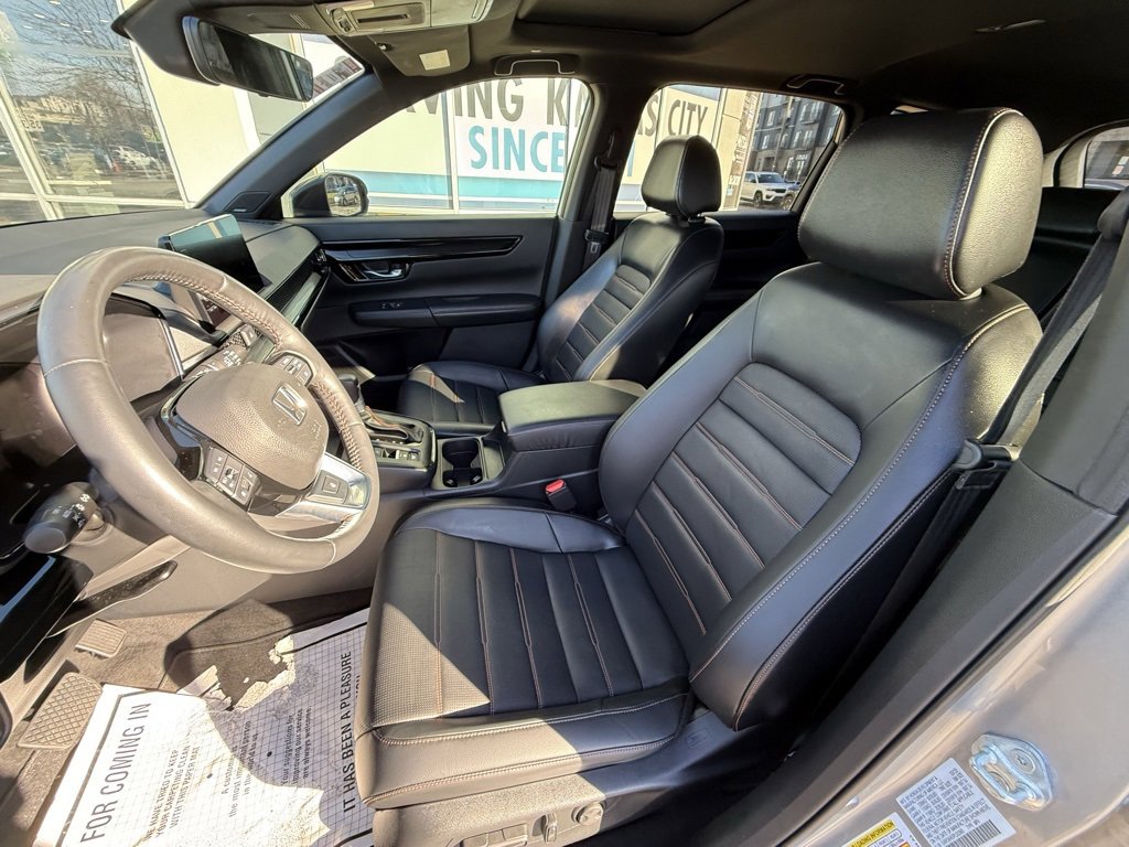Used 2023 Honda CR-V Sport Touring image 9