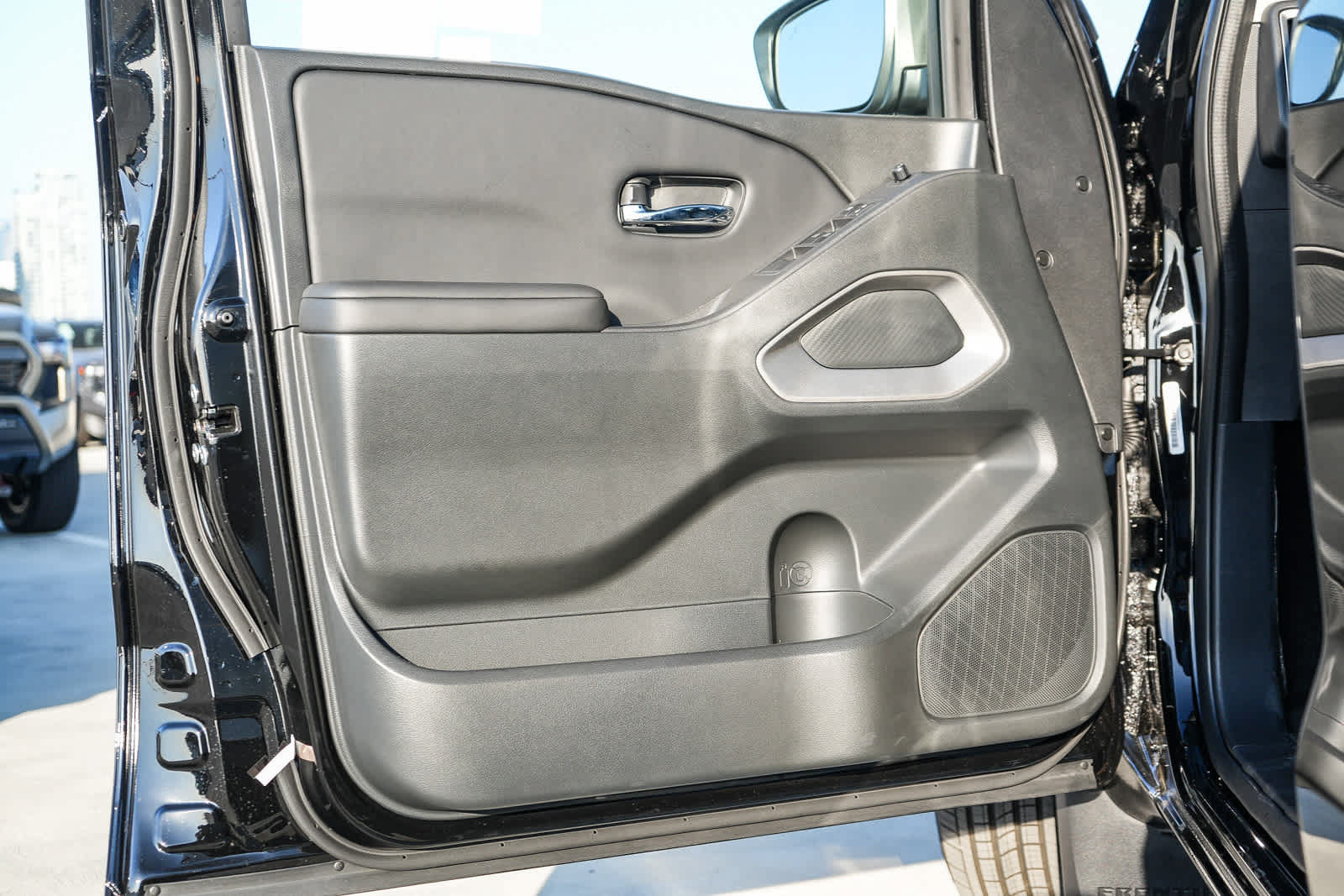 New 2027 Nissan Frontier SV RWD image 24