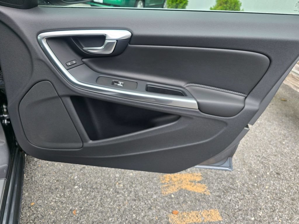 Used 2018 Volvo S60 T5 Inscription Platinum w/ Climate Package FWD image 20