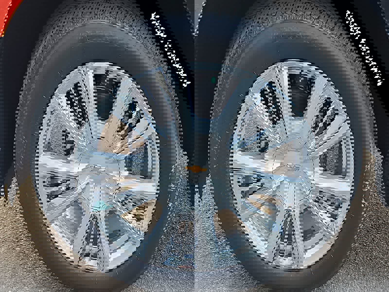 Used 2022 Chevrolet Suburban High Country image 12