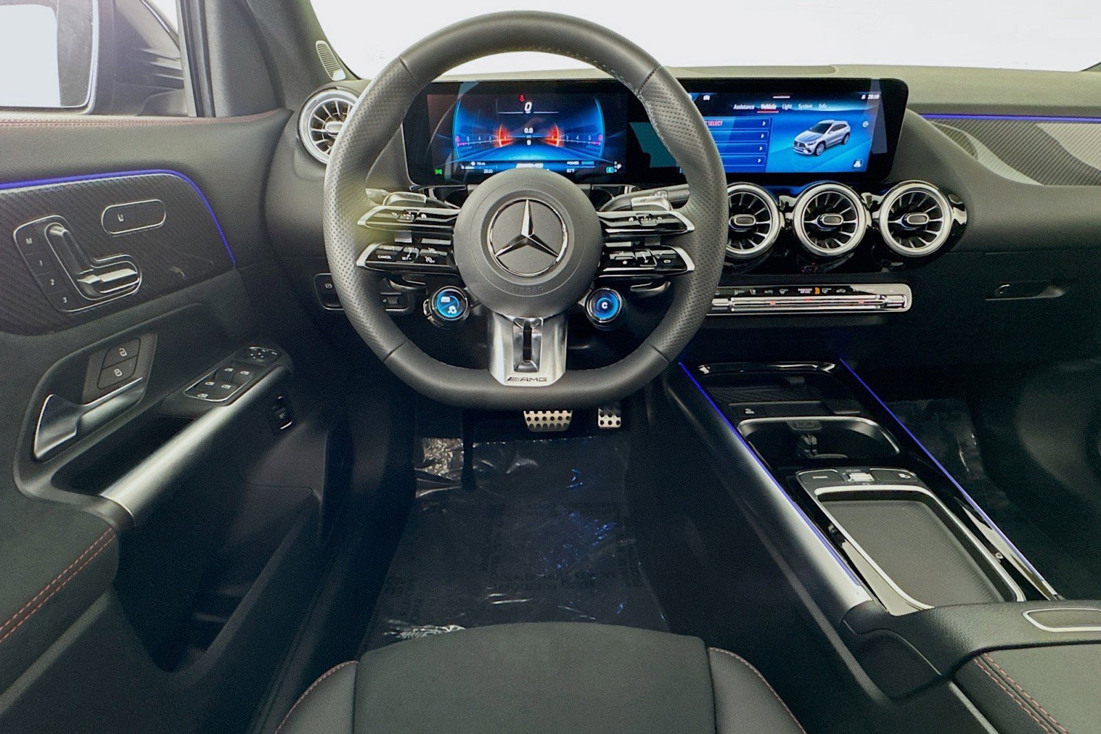 New 2025 Mercedes-Benz GLA 35 AMG 4MATIC image 4