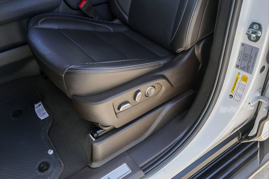 Used 2024 GMC Yukon XL Denali w/ Max Trailering Package image 8