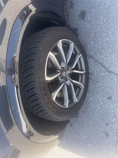 Used 2016 Volvo XC90 T6 Momentum w/ Momentum Plus Package AWD/4WD image 19