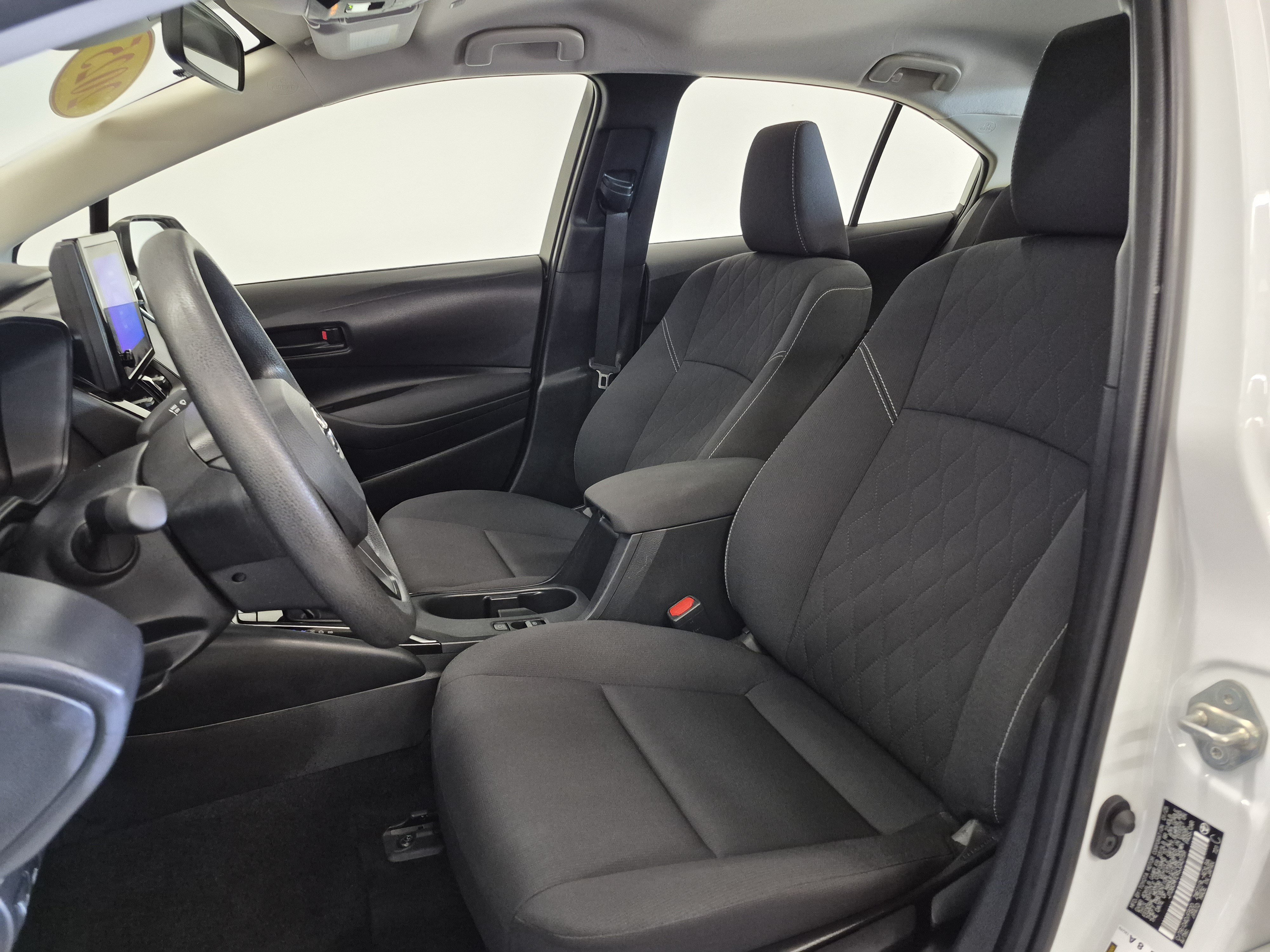 Used 2025 Toyota Corolla LE FWD image 12
