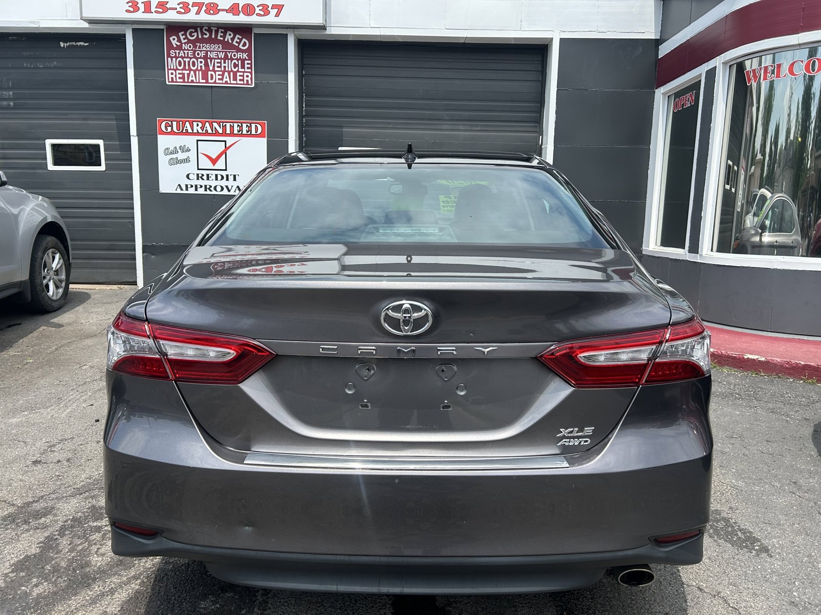 Used 2020 Toyota Camry XLE AWD/4WD image 7