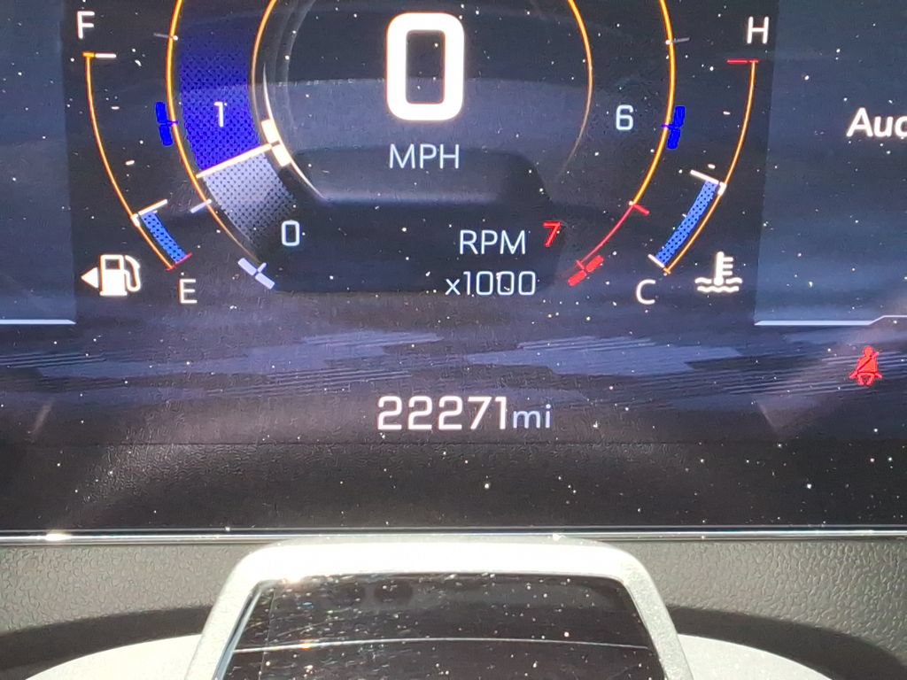 Certified 2025 Chevrolet Traverse High Country FWD image 30