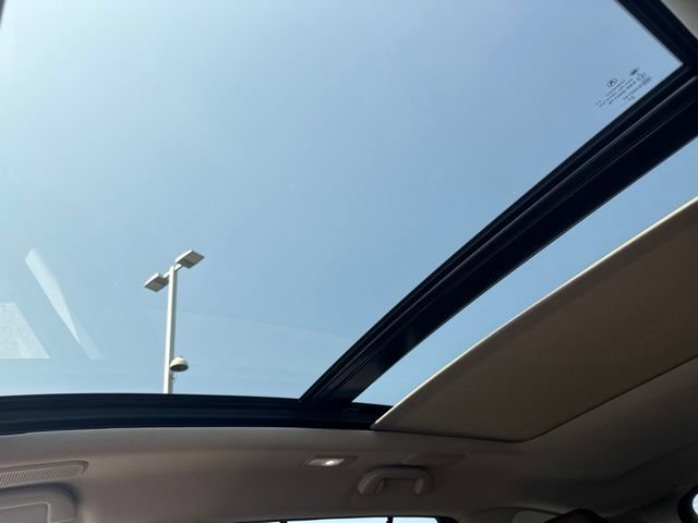 Used 2025 Acura MDX w/ Technology Package FWD image 35