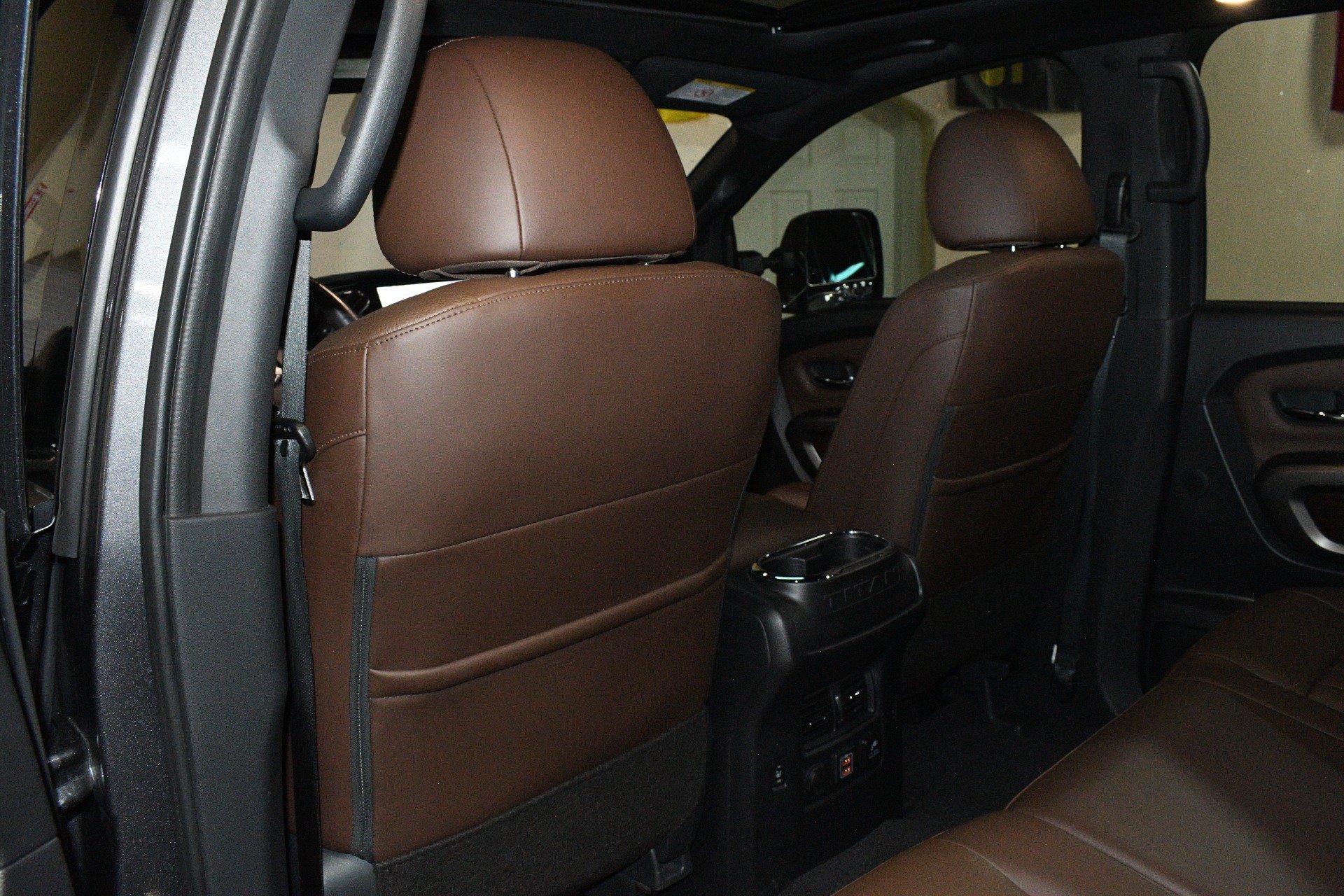 Used 2023 Nissan Titan Platinum Reserve w/ Moonroof Package AWD/4WD image 15