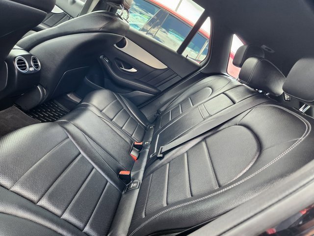 Used 2022 Mercedes-Benz GLC 300 4MATIC image 7