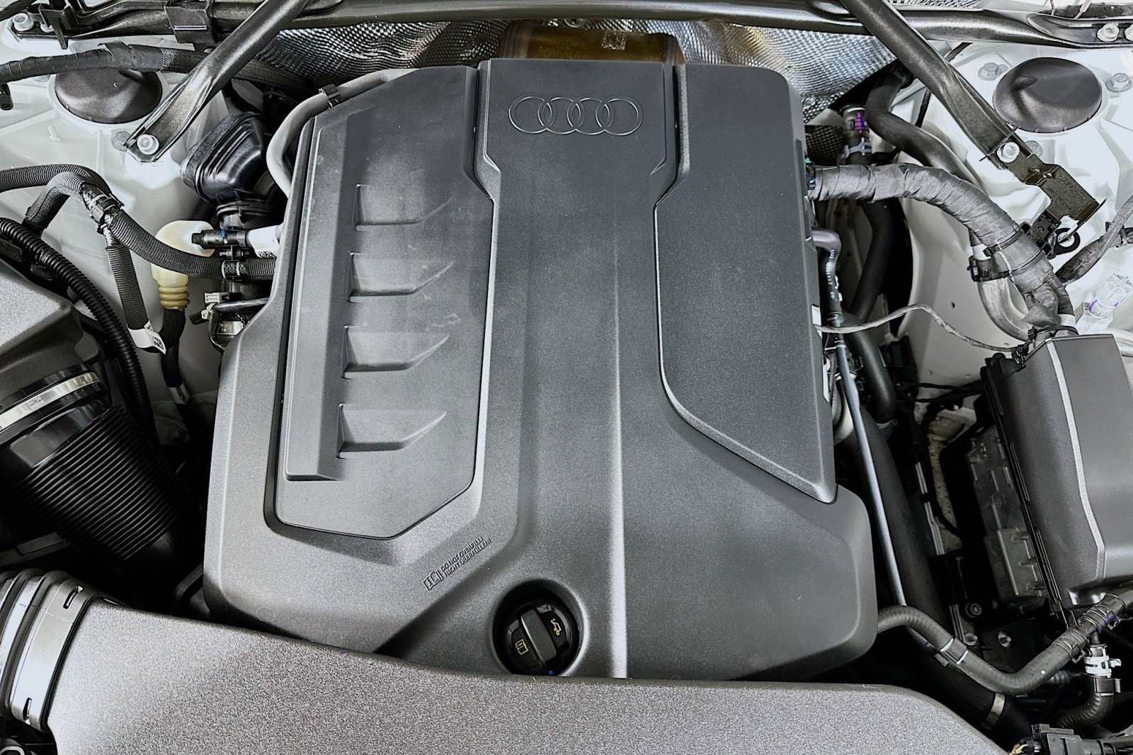 Used 2025 Audi Q5 Premium w/ 19" Wheel Package AWD/4WD image 13