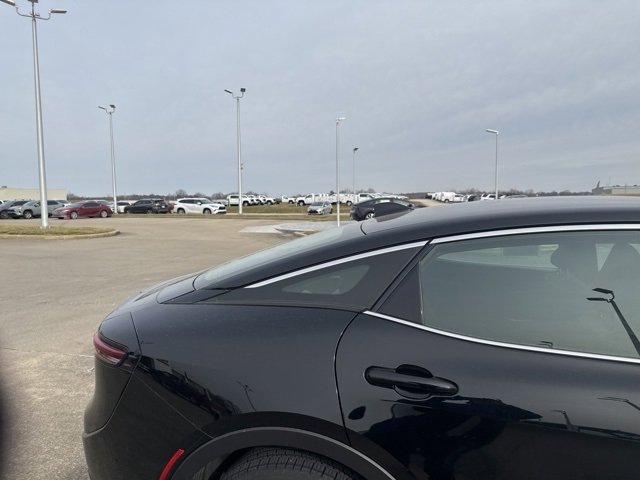 Used 2024 Toyota Crown XLE image 12