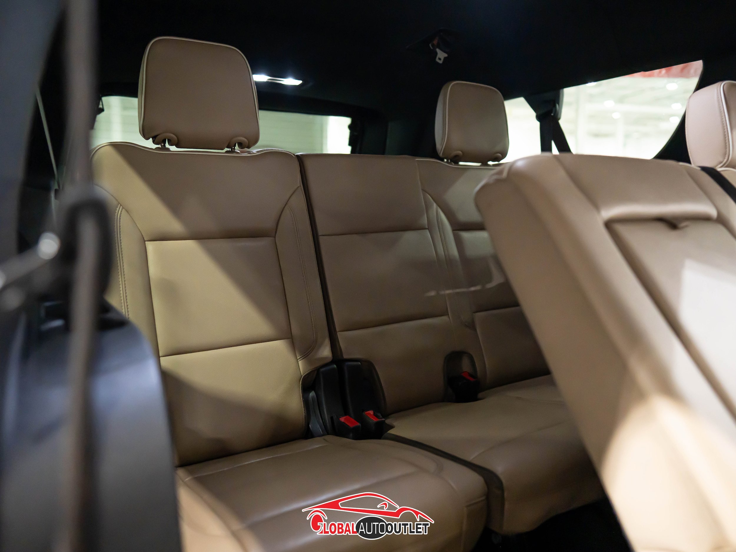 Used 2021 Chevrolet Suburban Premier RWD image 20