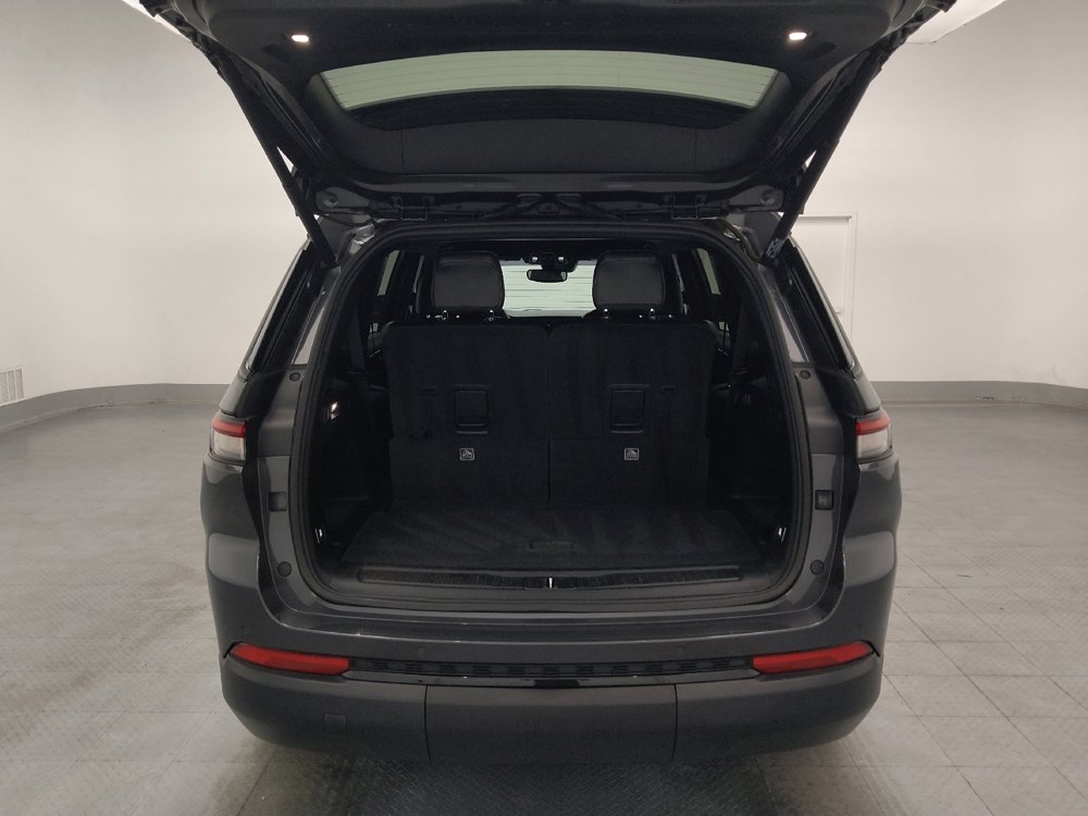 Used 2021 Jeep Grand Cherokee L Laredo RWD image 29