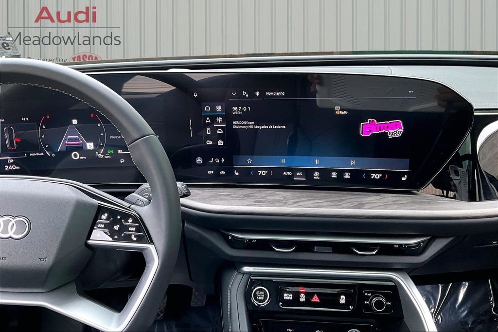 Used 2025 Audi Q5 Premium w/ Convenience Package AWD/4WD image 9