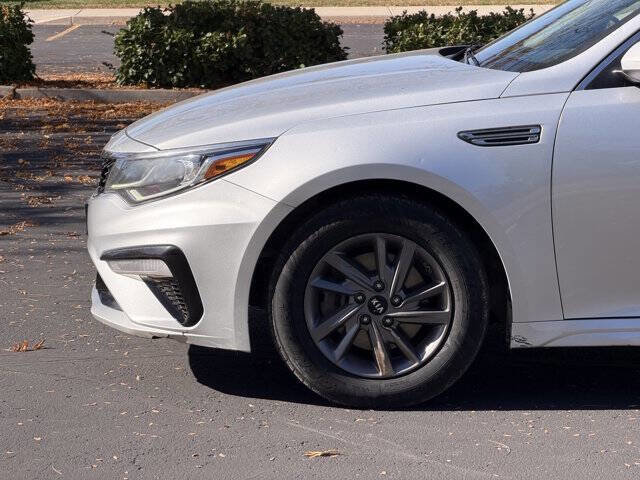 Used 2020 Kia Optima LX image 11
